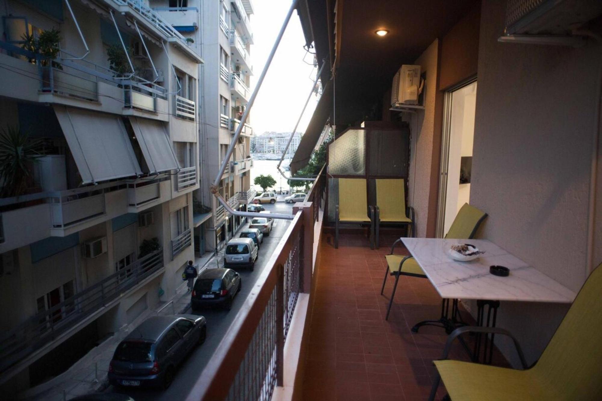 Cozy Apartment With Sea View Next To Marina Zeas El Pireo Exterior foto